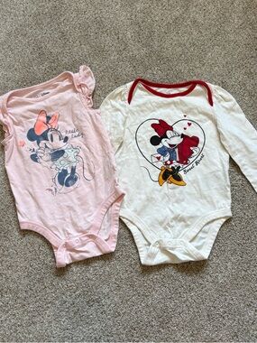 baby gap X Disney bodysuits Minnie Mouse short and long sleeve 18-24 months
